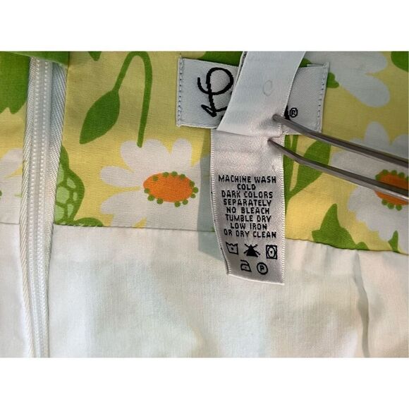 Lilly Pulitzer Vintage Socialite Butterfly Mini Skirt sz 8 Feminine Daisy Floral - Picture 3 of 10